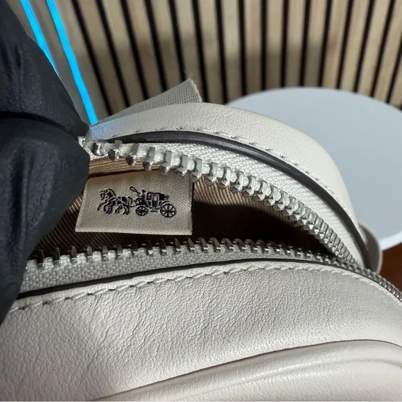 🤍🌸 COACH Ivory light cream Bag pace Brixton Baker Fanny Pack Belt Bag 🦘 kangaroo - Picture 9 of 13